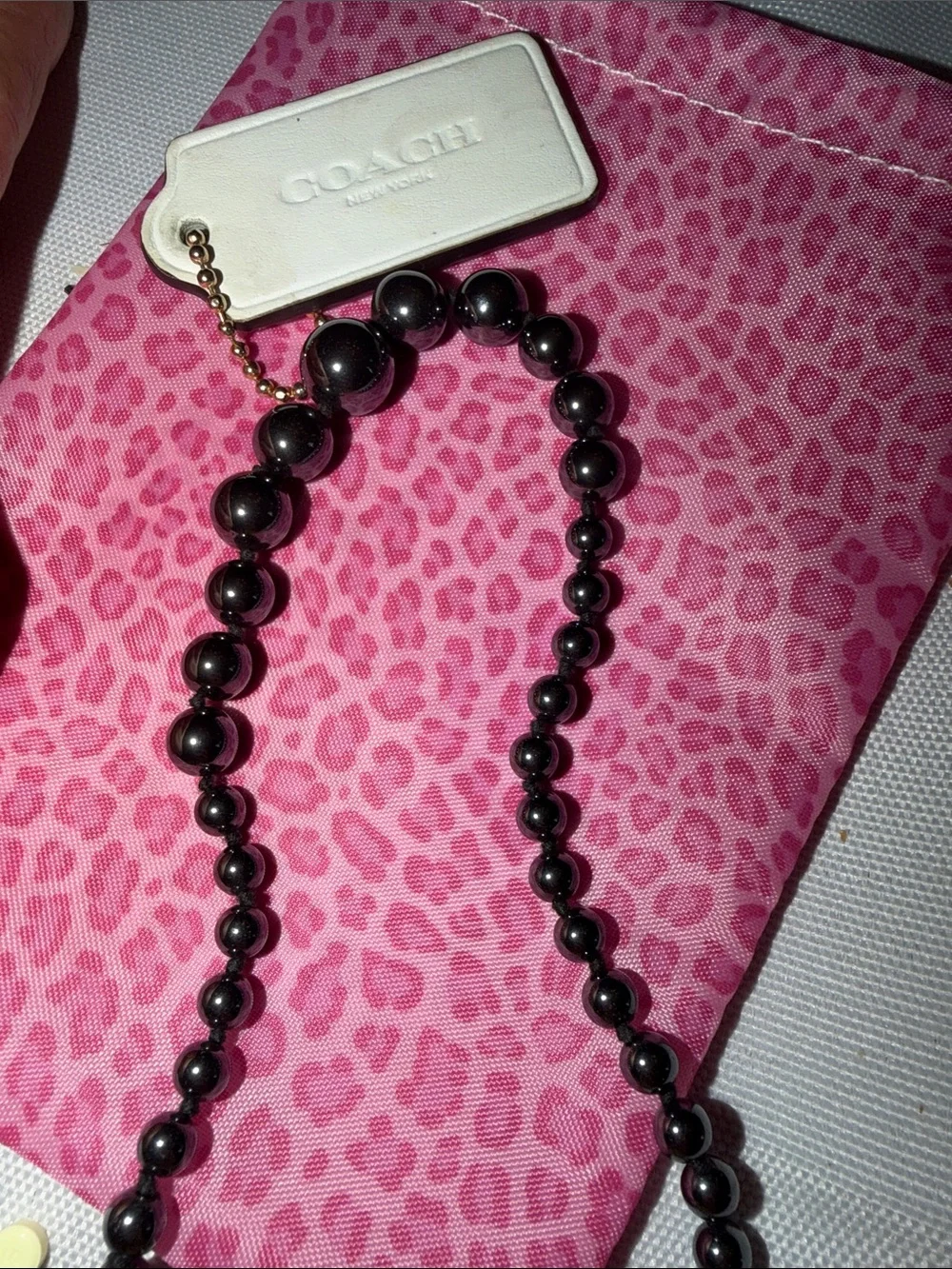 Vintage Natural Hematite Black Beaded PearlNecklace Magnetic w/Matching bracelet - Picture 4 of 4